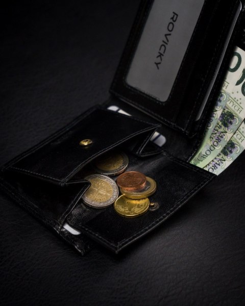 Portfel męski z naturalnej skóry licowej, etui z okienkiem na zdjęcie - Rovicky Portfel męski z naturalnej skóry licowej, etui z okienkiem na zdjęcie - Rovicky