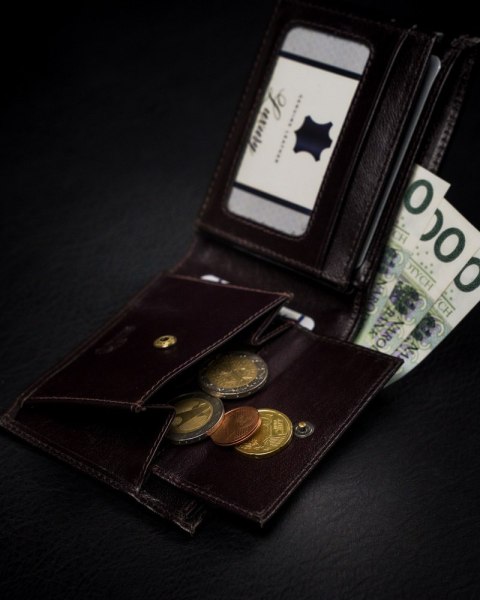 Portfel męski z naturalnej skóry licowej, etui z okienkiem na zdjęcie - Rovicky Portfel męski z naturalnej skóry licowej, etui z okienkiem na zdjęcie - Rovicky
