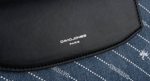 Mała listonoszka damska obszyta dżinsowym materiałem - David Jones Mała listonoszka damska obszyta dżinsowym materiałem - David Jones