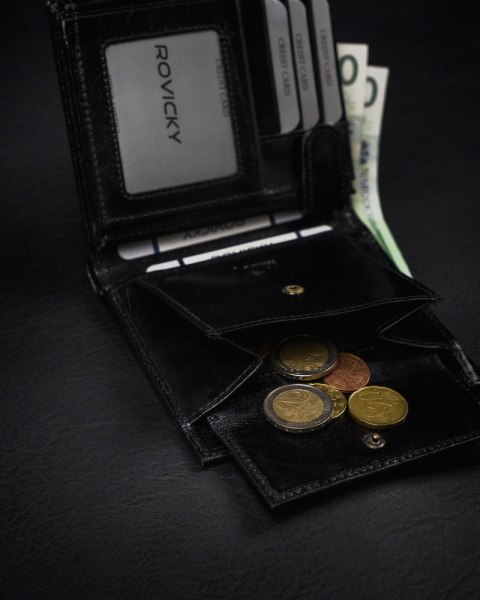 Pojemny portfel męski z naturalnej skóry licowej z ochroną RFID - Rovicky Pojemny portfel męski z naturalnej skóry licowej z ochroną RFID - Rovicky