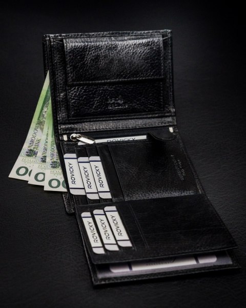 Klasyczny portfel męski pionowy z naturalnej skóry z technologią RFID - Rovicky Klasyczny portfel męski pionowy z naturalnej skóry z technologią RFID - Rovicky