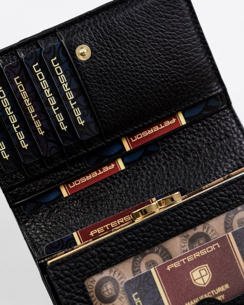 Elegancki portfel damski ze wzorem wężowej skóry RFID - Peterson Elegancki portfel damski ze wzorem wężowej skóry RFID - Peterson