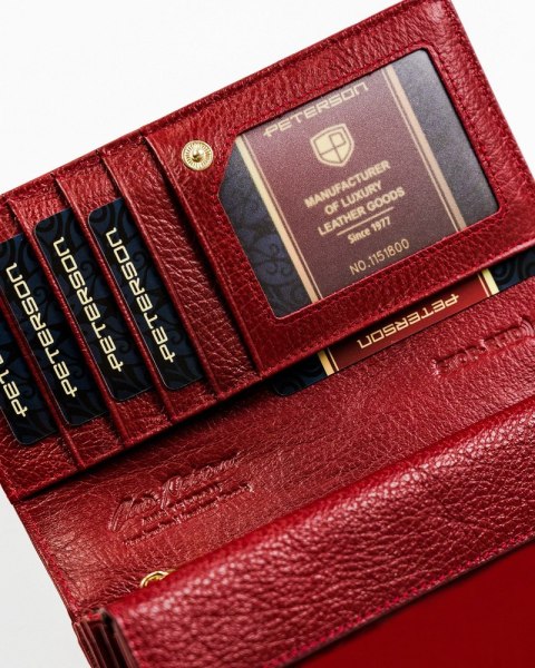 Skórzany portfel damski z wężowym wzorem - Peterson Skórzany portfel damski z wężowym wzorem - Peterson