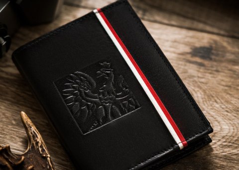 Skórzany portfel męski z akcentem patriotycznym - Peterson Skórzany portfel męski z akcentem patriotycznym - Peterson