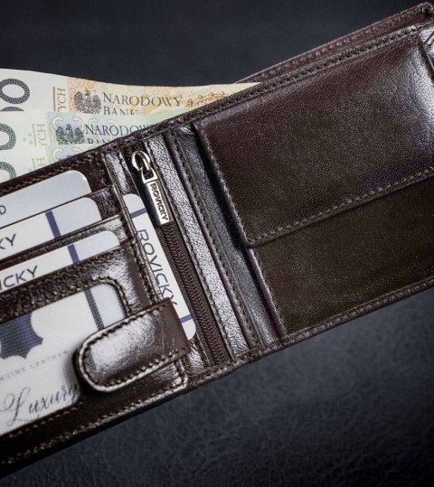 Skórzany portfel męski z systemem RFID - Rovicky Skórzany portfel męski z systemem RFID - Rovicky