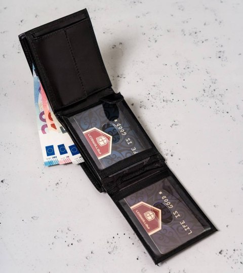 Mały, skórzany portfel męski w orientacji poziomej z systemem RFID — Peterson Mały, skórzany portfel męski w orientacji poziomej z systemem RFID — Peterson
