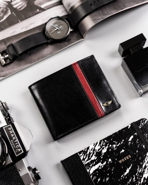 Elegancki portfel z nabłyszczanej skóry naturalnej — Peterson Elegancki portfel z nabłyszczanej skóry naturalnej — Peterson
