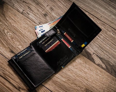 Skórzany portfel męski bez zapięcia z systemem RFID - Peterson Skórzany portfel męski bez zapięcia z systemem RFID - Peterson