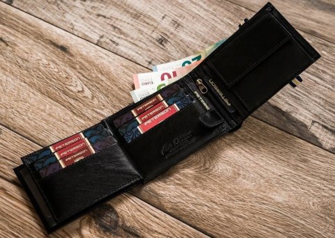 Zestaw prezentowy: czarny skórzany portfel męski i etui na karty — Peterson Zestaw prezentowy: czarny skórzany portfel męski i etui na karty — Peterson