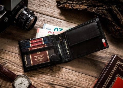 Zestaw prezentowy: skórzany portfe męski i aluminiowe etui na karty — Peterson Zestaw prezentowy: skórzany portfe męski i aluminiowe etui na karty — Peterson