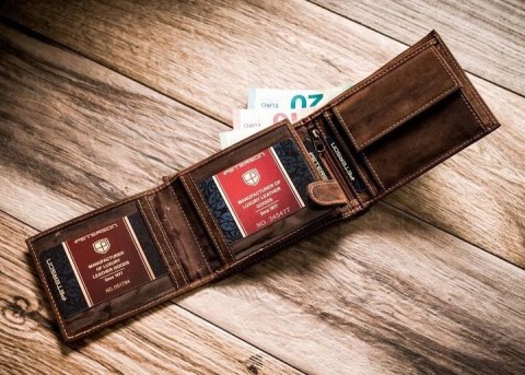 Zestaw prezentowy: skórzany portfel męski i etui na kluczyk i karty — Peterson Zestaw prezentowy: skórzany portfel męski i etui na kluczyk i karty — Peterson