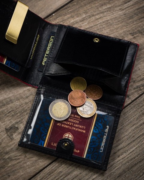 Elegancki portfel męski z czerwonym akcentem - Peterson Elegancki portfel męski z czerwonym akcentem - Peterson