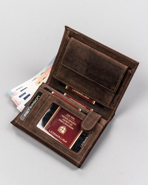 Skórzany portfel męski na karty z ochroną RFID Protect — Peterson Skórzany portfel męski na karty z ochroną RFID Protect — Peterson