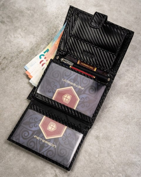 Zestaw prezentowy carbon z portfelem i brelokiem — Peterson Zestaw prezentowy carbon z portfelem i brelokiem — Peterson