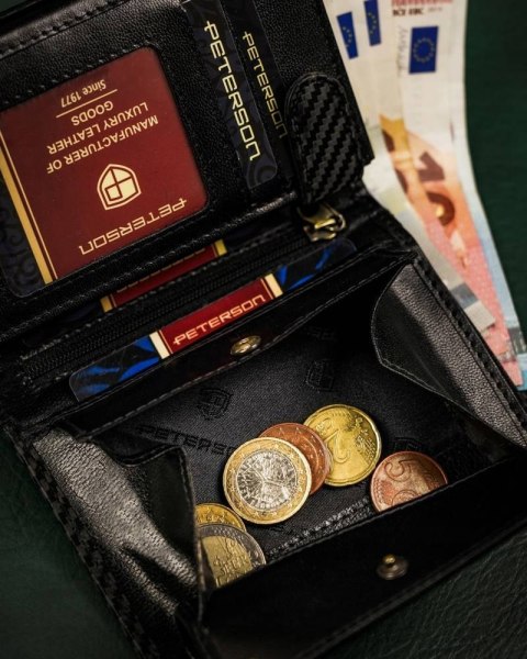 Duży, skórzany portfel męski bez zapięcia - Peterson Duży, skórzany portfel męski bez zapięcia - Peterson