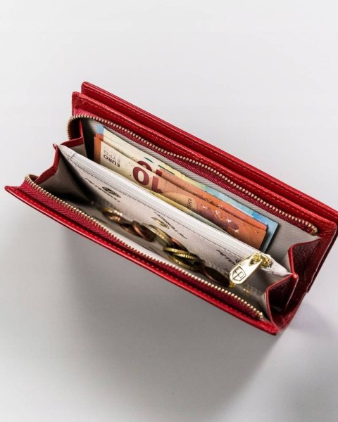 Duży, skórzany portfel damski na magnes - Peterson Duży, skórzany portfel damski na magnes - Peterson