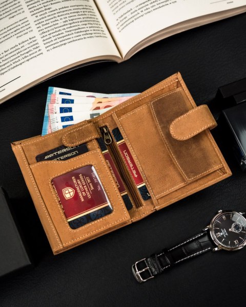 Skórzany portfel męski z zabezpieczeniem RFID Protect - Peterson Skórzany portfel męski z zabezpieczeniem RFID Protect - Peterson