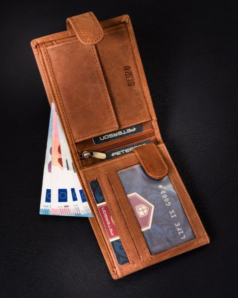 Poziomy portfel męski ze skóry naturalnej, system RFID Protect - Peterson Poziomy portfel męski ze skóry naturalnej, system RFID Protect - Peterson