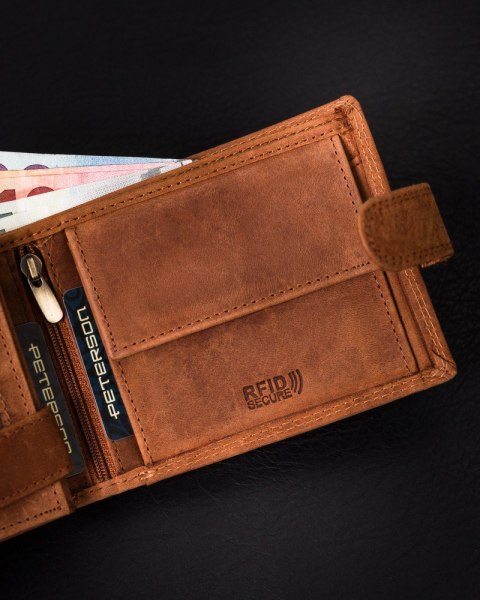 Poziomy portfel męski ze skóry naturalnej, system RFID Protect - Peterson Poziomy portfel męski ze skóry naturalnej, system RFID Protect - Peterson
