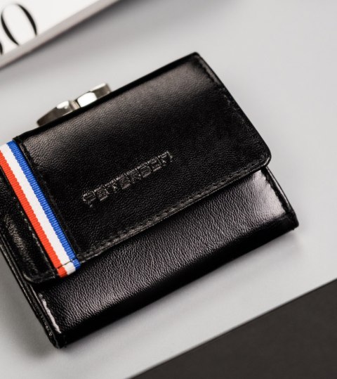 Mały, skórzany portfel damski z systemem RFID Protect - Peterson Mały, skórzany portfel damski z systemem RFID Protect - Peterson