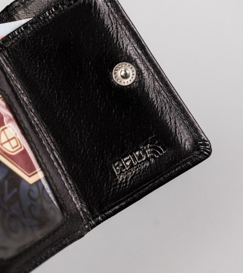 Mały, skórzany portfel damski z systemem RFID Protect - Peterson Mały, skórzany portfel damski z systemem RFID Protect - Peterson