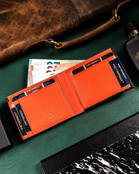 Niewielki, skórzany portfel męski z systemem RFID - Peterson Niewielki, skórzany portfel męski z systemem RFID - Peterson