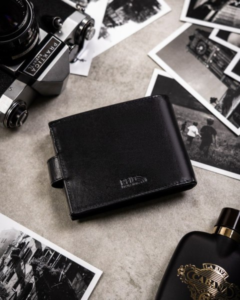 Zestaw prezentowy: elegancki skórzany portfel, etui na karty i brelok - Peterson Zestaw prezentowy: elegancki skórzany portfel, etui na karty i brelok - Peterson