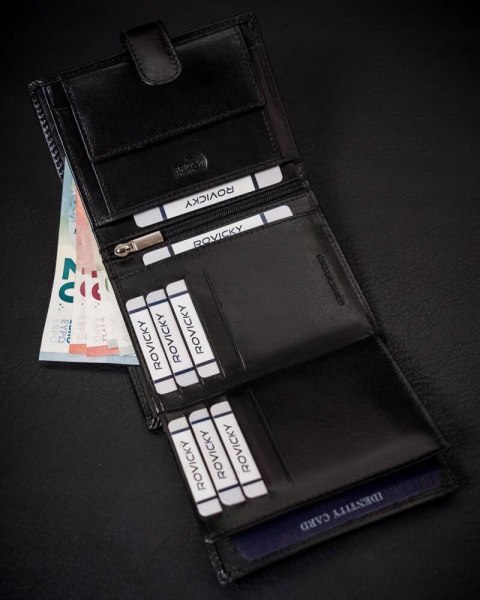 Portfel męski wyposażony w system RFID wykonany ze skóry naturalnej - Rovicky Portfel męski wyposażony w system RFID wykonany ze skóry naturalnej - Rovicky