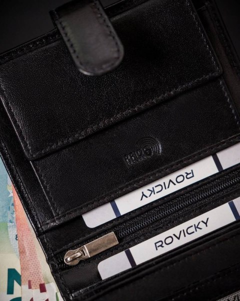 Portfel męski wyposażony w system RFID wykonany ze skóry naturalnej - Rovicky Portfel męski wyposażony w system RFID wykonany ze skóry naturalnej - Rovicky