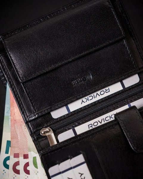 Rozbudowany portfel męski ze skóry naturalnej z systemem RFID - Rovicky Rozbudowany portfel męski ze skóry naturalnej z systemem RFID - Rovicky