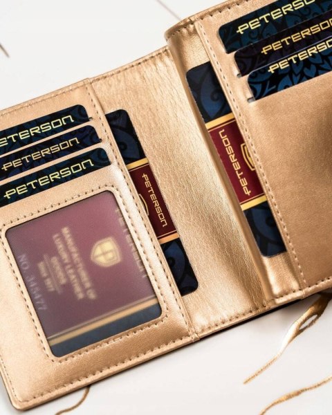 Dwusekcyjny, elegancki portfel damski ze skóry ekologicznej - Peterson Dwusekcyjny, elegancki portfel damski ze skóry ekologicznej - Peterson