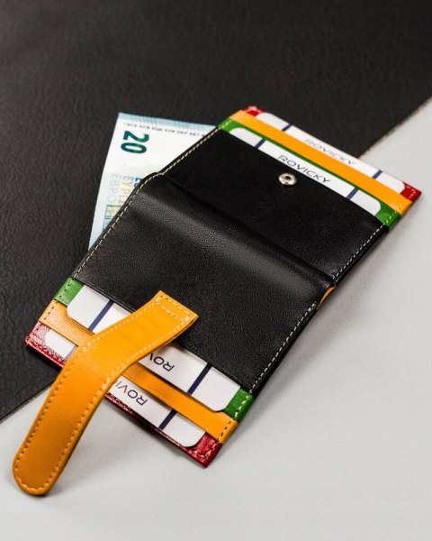Praktyczne etui na karty wykonane ze skóry naturalnej - Rovicky Praktyczne etui na karty wykonane ze skóry naturalnej - Rovicky