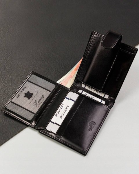 Skórzany portfel męski z systemem RFID - Rovicky Skórzany portfel męski z systemem RFID - Rovicky