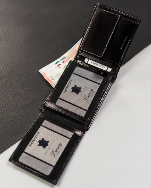 Skórzany, poziomy portfel męski z systemem RFID - Rovicky Skórzany, poziomy portfel męski z systemem RFID - Rovicky