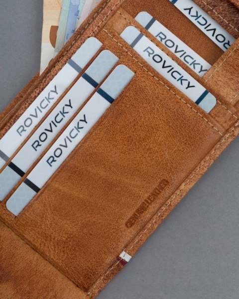 Duży, patriotyczny portfel męski z systemem RFID Duży, patriotyczny portfel męski z systemem RFID
