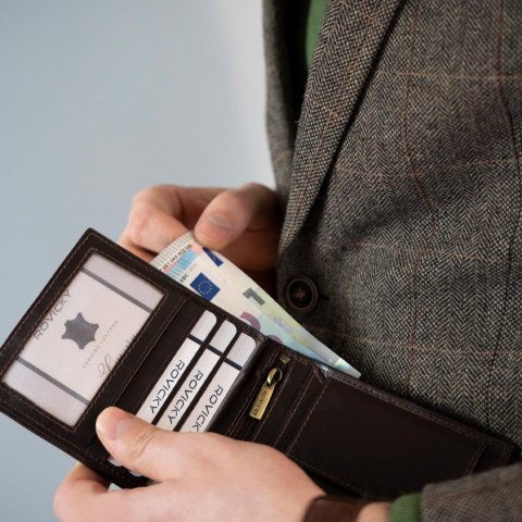 Elegancki, skórzany portfel męski w kolorze brązowym z systemem RFID - Rovicky Elegancki, skórzany portfel męski w kolorze brązowym z systemem RFID - Rovicky