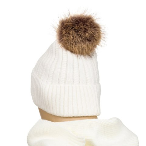 Damska czapka zimowa z pomponem w naturalnych barwach - Peterson Damska czapka zimowa z pomponem w naturalnych barwach - Peterson