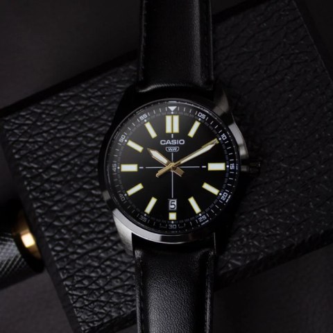 ZEGAREK MĘSKI CASIO MTP-VD02BL-1E + BOX ZEGAREK MĘSKI CASIO MTP-VD02BL-1E + BOX