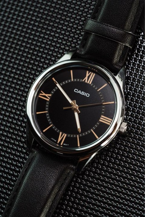 ZEGAREK MĘSKI CASIO MTP-V005L-1B5 + BOX (zd225b) ZEGAREK MĘSKI CASIO MTP-V005L-1B5 + BOX (zd225b)