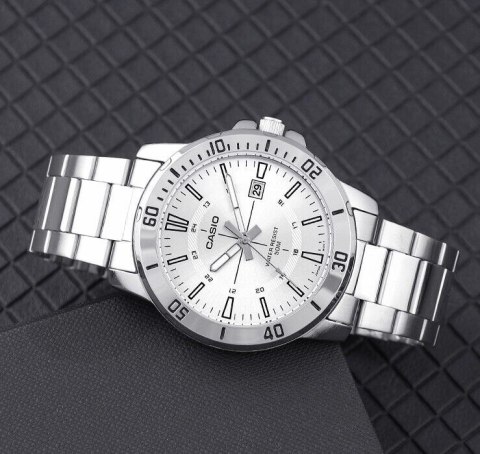Zegarek Męski Casio MTP-VD01D-7CVUDF (zd185k) + BOX Zegarek Męski Casio MTP-VD01D-7CVUDF (zd185k) + BOX