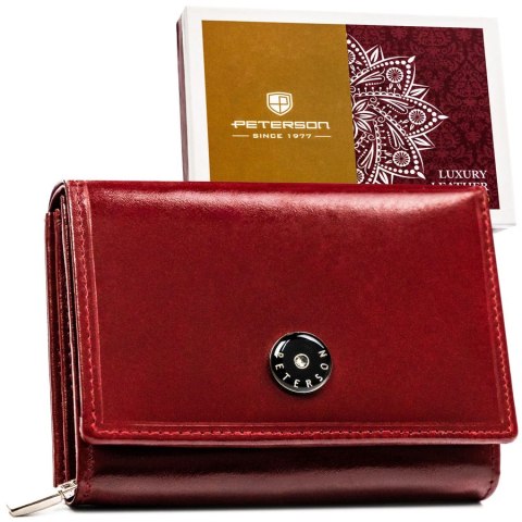 Elegancki i kompaktowy portfel damski w czerwonym kolorze wykonany ze skóry naturalnej - Peterson Elegancki i kompaktowy portfel damski w czerwonym kolorze wykonany ze skóry naturalnej - Peterson