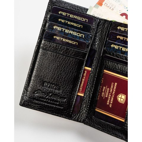 Czarno-złoty portfel damski z lakierowanej skóry naturalnej zamykany biglem i zatrzaskiem - Peterson Czarno-złoty portfel damski z lakierowanej skóry naturalnej zamykany biglem i zatrzaskiem - Peterson