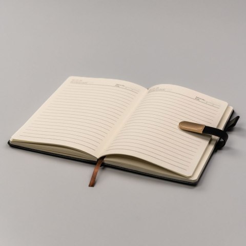 Zestaw prezentowy: czarny, elegancki notes A5 w linie i długopis z czarnym wkładem - Peterson Zestaw prezentowy: czarny, elegancki notes A5 w linie i długopis z czarnym wkładem - Peterson