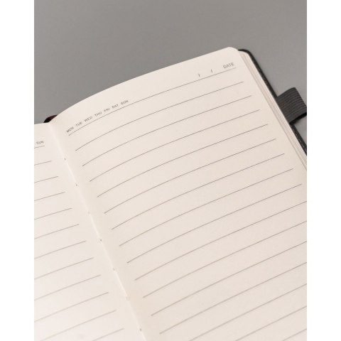 Zestaw prezentowy: czarny notes A5 w linie i długopis z czarnym wkładem - Peterson Zestaw prezentowy: czarny notes A5 w linie i długopis z czarnym wkładem - Peterson