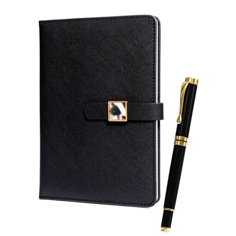 Zestaw prezentowy: czarny notes w linie z magnetycznym zapięciem i długopis z czarnym wkładem - Peterson Zestaw prezentowy: czarny notes w linie z magnetycznym zapięciem i długopis z czarnym wkładem - Peterson