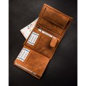 Portfel męski ze skóry naturalnej w kolorze brązowym z tłoczeniem w kształcie ryby