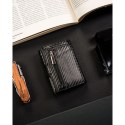 Mały, skórzany, pionowy portfel męski w czarnym kolorze na zatrzask - Peterson