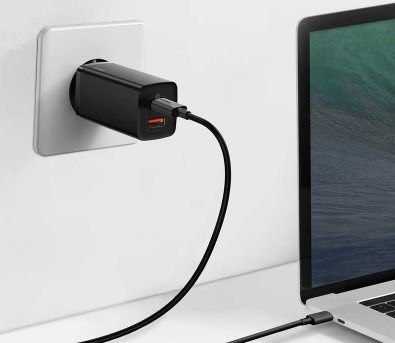 BASEUS ŁADOWARKA SIECIOWA USB + USB-C (CZARNA) BASEUS ŁADOWARKA SIECIOWA USB + USB-C (CZARNA)