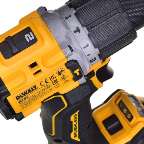 Wiertarko-wkrętarka 18V 2x5,0Ah BL TSTAK DCD805P2T Wiertarko-wkrętarka 18V 2x5,0Ah BL TSTAK DCD805P2T