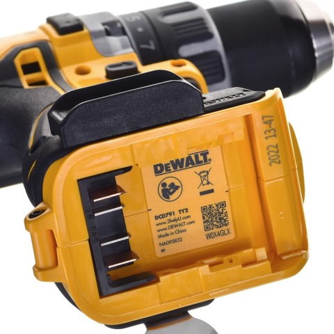 Wiertarko-wkrętarka DeWalt 2 AKU DCD791P2-QW Wiertarko-wkrętarka DeWalt 2 AKU DCD791P2-QW
